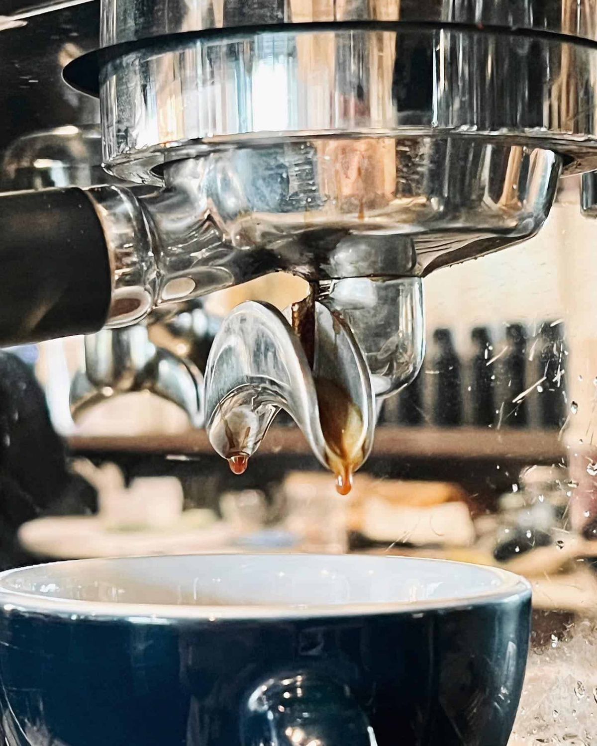 ฤไท - Rue Thai Coffee Roasters #1