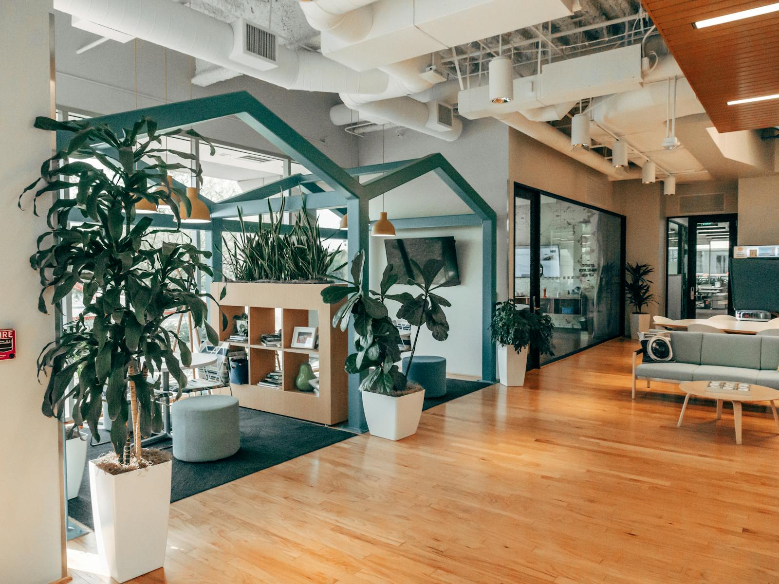 Coworking, Coliving & Creative Hubs