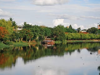 Wat Ket Riverside